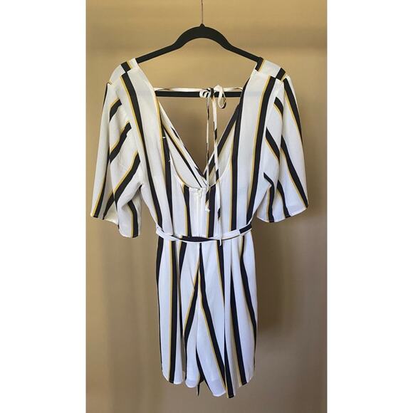 Francesca’s | Romper - Picture 2 of 2